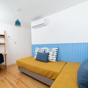 Blue By The River 3 - Elegant Two-bedroom In Santos Lisbon